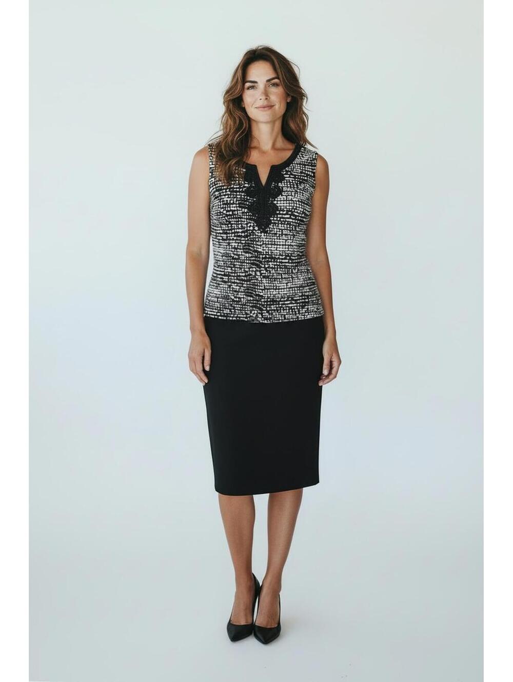 Liz Claiborne Career Black and White Sleeveless V-Neck with Black Trim, Size S